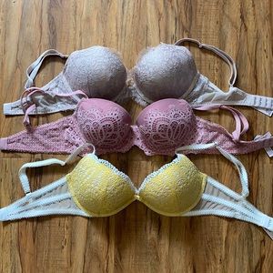 Victoria’s Secret Lace Bra Bundle Size 32 D